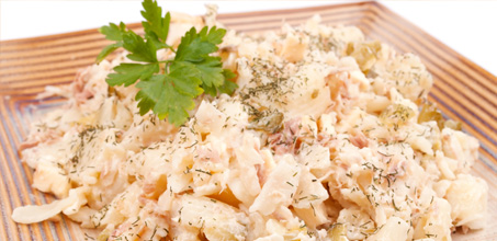 Salada de macarrão com atum